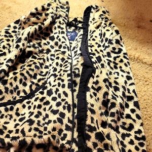 A lepoardprint jacket